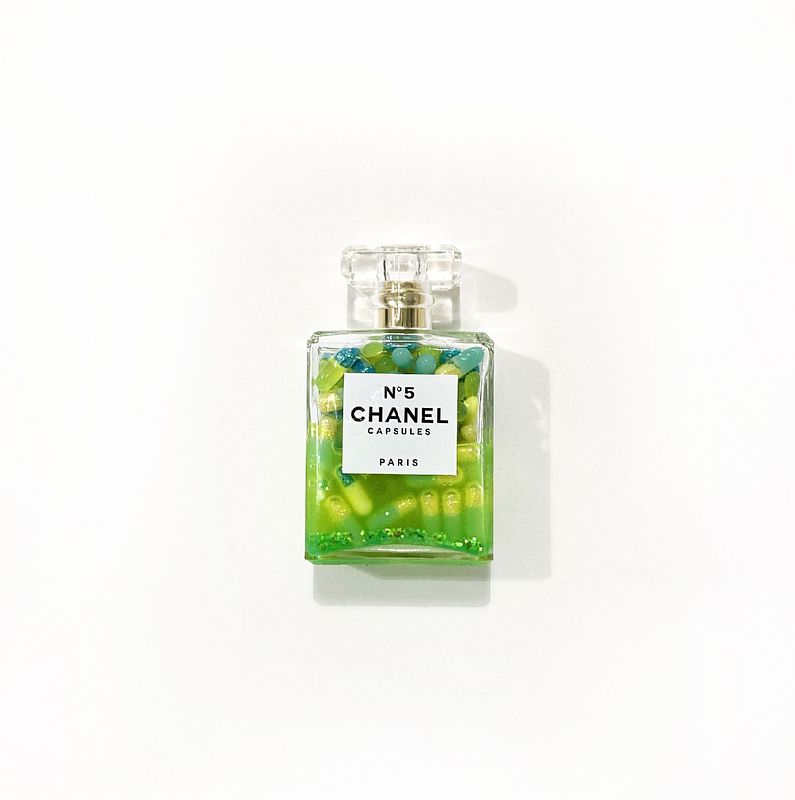 Toxique Chanel (Vert) by Emma Gibbons